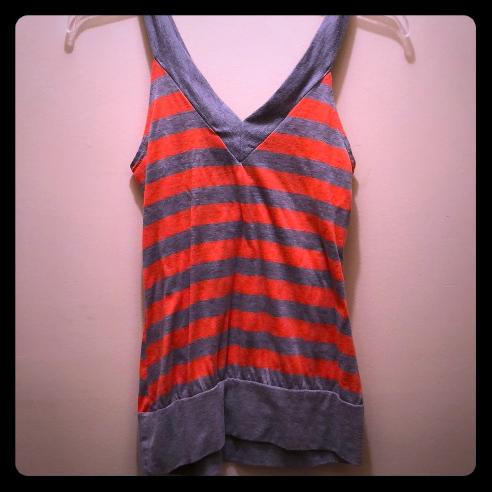 Sleeveless tee